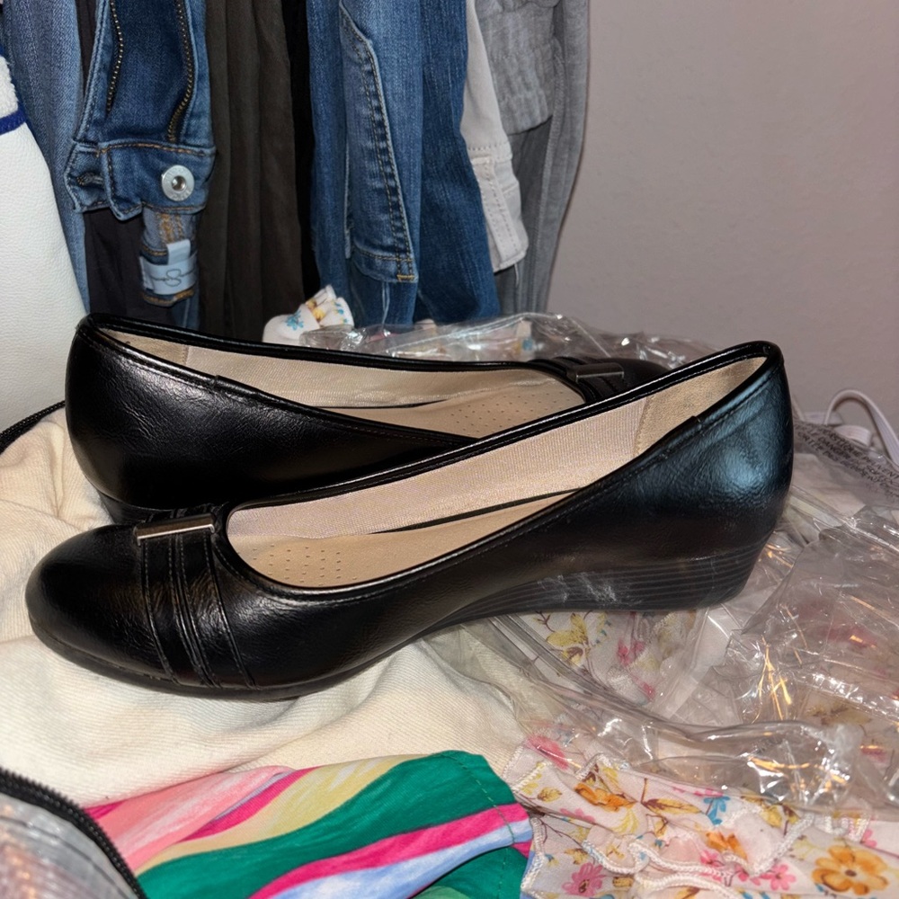 Life Stride Black Women's Flats